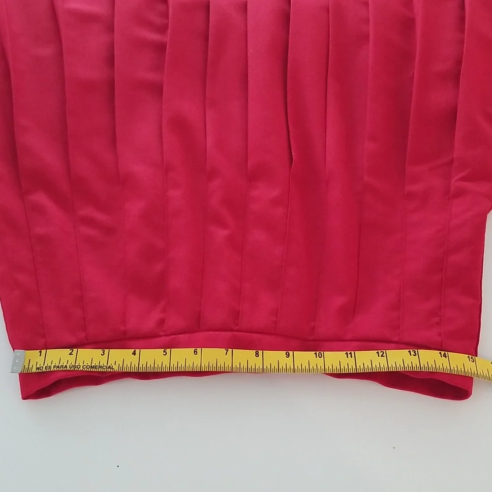 Burberrys Red Fully Lined Cady Pleated Pure Wool Midi Skirt